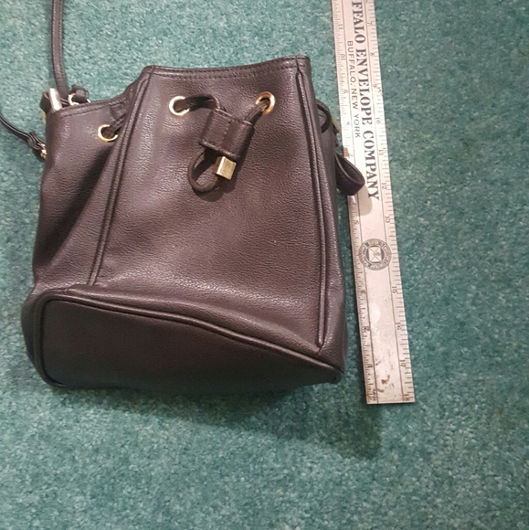 Liz Claiborne Bucket bag - Picture 3 of 6
